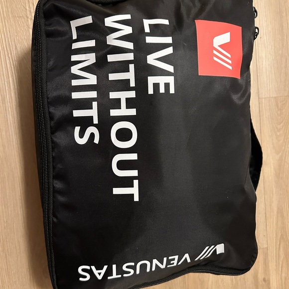 Women’s heated jacket with battery pack - Picture 2 of 5